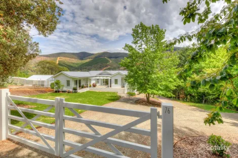 76 School Rd, Wandiligong, VIC 3744