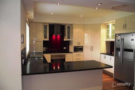 Property photo of 4 Culmone Close Edensor Park NSW 2176