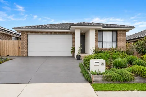 22 Hinton Loop, Oran Park, NSW 2570