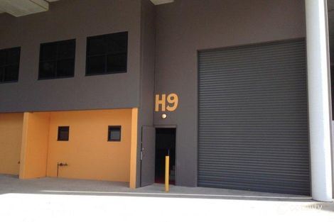 9 Hepher Rd, Campbelltown, NSW 2560