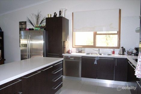 Property photo of 18 Portland Close Illawong NSW 2234