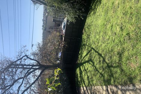 Property photo of 27 Myrnong Crescent Ascot Vale VIC 3032