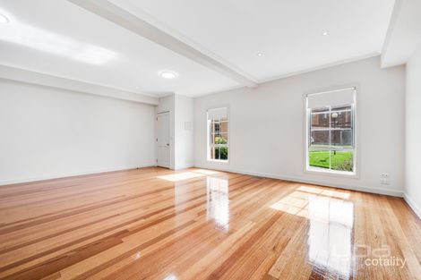 Property photo of 18/67 Ravenhill Boulevard Roxburgh Park VIC 3064
