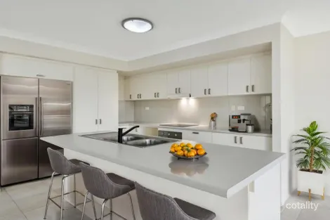 Property photo of 5 Cassinia Street Mount Low QLD 4818