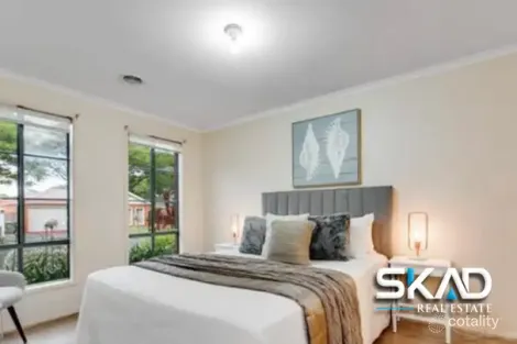 Property photo of 6 Appin Close Craigieburn VIC 3064