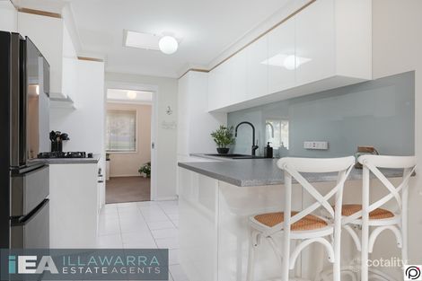 Property photo of 2/18 Tabourie Close Flinders NSW 2529