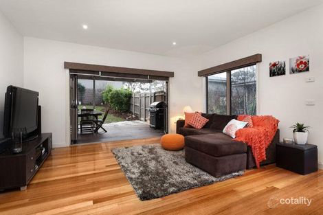 Property photo of 5/143 St Helena Road Greensborough VIC 3088