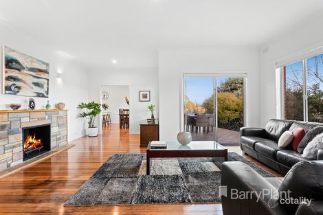 Property photo of 17 Fyfe Drive Templestowe Lower VIC 3107
