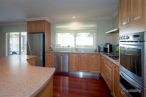 Property photo of 42 The Skyline Sunbury VIC 3429