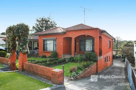 Property photo of 90 The Avenue Mount Saint Thomas NSW 2500