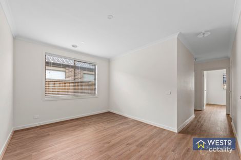 Property photo of 5 Impara Rise Werribee VIC 3030