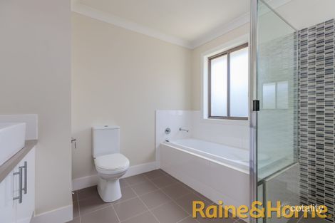 Property photo of 5 Javea Close Dubbo NSW 2830