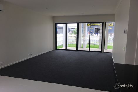 Property photo of 11 Amaryn Court Springvale VIC 3171