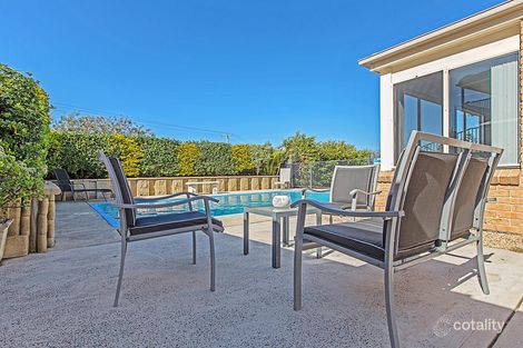 Property photo of 32 Sea Scape Drive Redhead NSW 2290