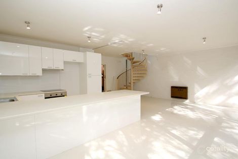 2/517 Royal Pde, Parkville, VIC 3052