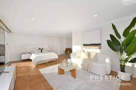 Property photo of 13 Gnarbo Avenue Carss Park NSW 2221