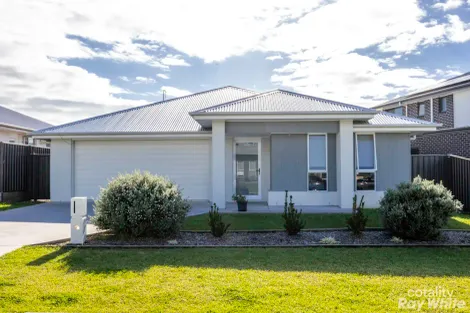 8 OCEANIA ST, FORSTER, NSW 2428