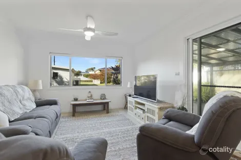 Property photo of 19 George Street Old Bar NSW 2430