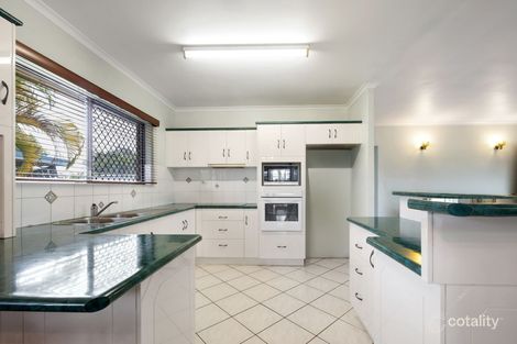 Property photo of 2 Dickens Avenue Ooralea QLD 4740