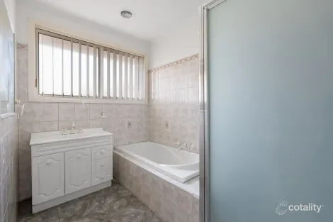 Property photo of 35 Mitchell Crescent Meadow Heights VIC 3048