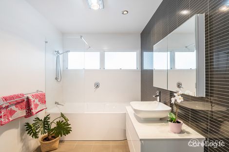 Property photo of 178 Hawthorne Road Hawthorne QLD 4171