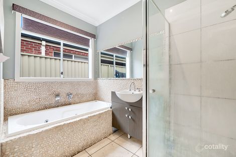 Property photo of 110 Blue Horizons Way Pakenham VIC 3810