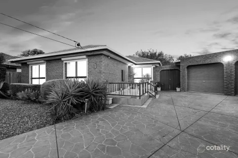 Property photo of 16 Maynard Place Kings Park VIC 3021