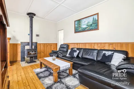Property photo of 4 Tenth Street Warragamba NSW 2752