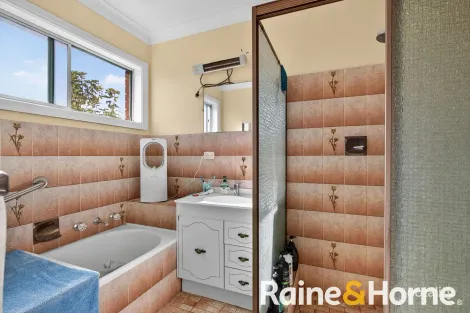 Property photo of 40 Royal Parade Dubbo NSW 2830