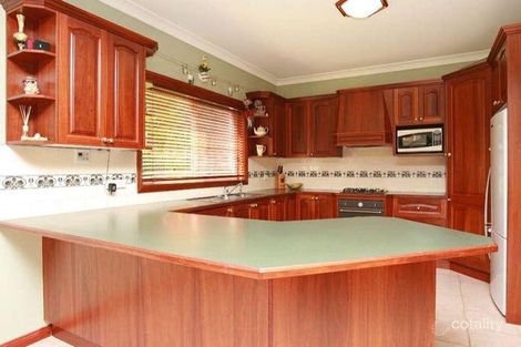Property photo of 2 Honeyeater Crescent Blaxland NSW 2774