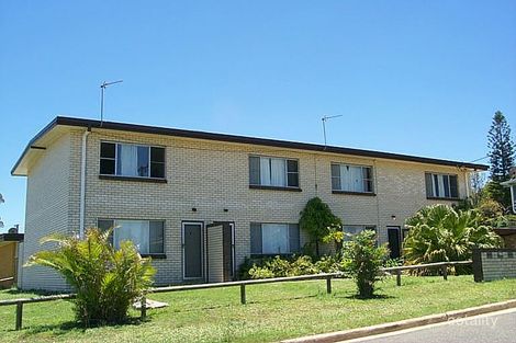 17 Fletcher St W, West Gladstone, QLD 4680