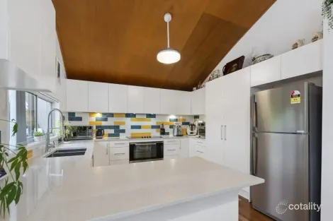 Property photo of 19 Howard Court Sandstone Point QLD 4511