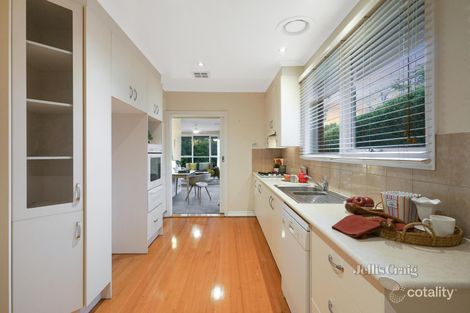 Property photo of 32 Sampson Drive Mount Waverley VIC 3149