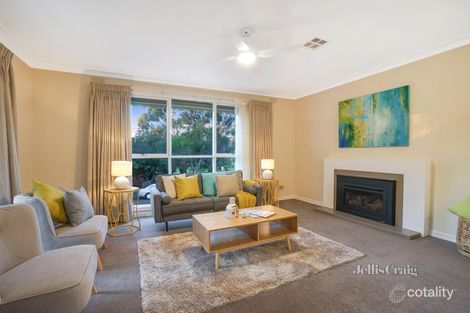 Property photo of 32 Sampson Drive Mount Waverley VIC 3149