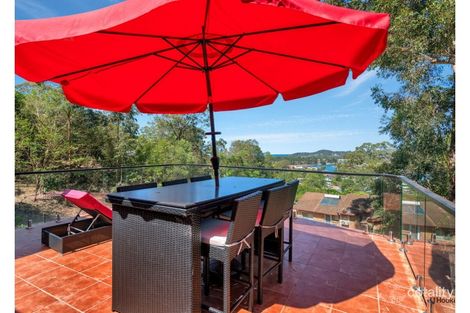 Property photo of 18 Bronzewing Close Elanora QLD 4221