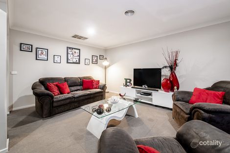 Property photo of 28 Wild Scotchman Way Cranbourne East VIC 3977