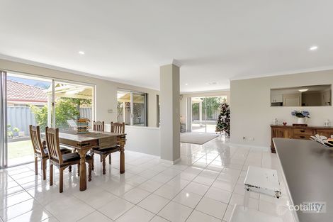 Property photo of 8 Dalbeattie Way Kinross WA 6028