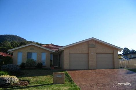 Property photo of 28 Lyrebird Way Farmborough Heights NSW 2526