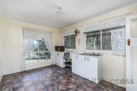 Property photo of 19 Euston Road Glenvale QLD 4350