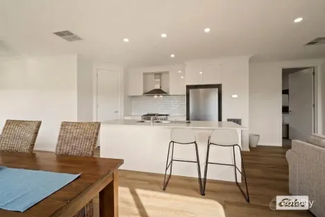 Property photo of 18 Pierson Avenue Leneva VIC 3691