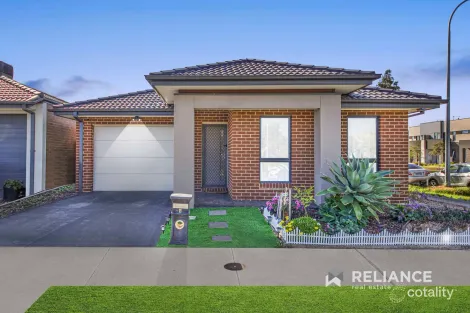 Property photo of 4 Crotona Way Point Cook VIC 3030