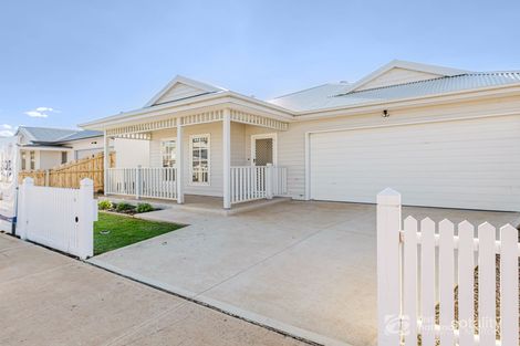 Property photo of 71 Cobram Drive Eynesbury VIC 3338