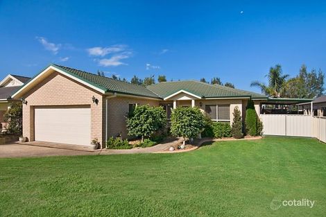 11 Featherwood Pl, Thornton, NSW 2322
