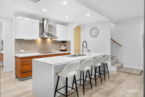 Property photo of 41 Errol Avenue Paradise Point QLD 4216