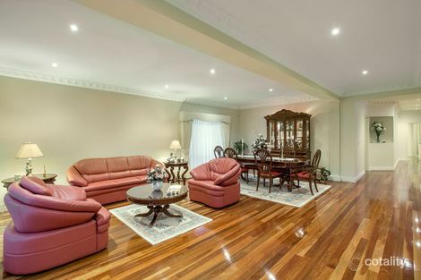 Property photo of 11 Elderwood Court Taylors Hill VIC 3037
