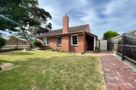 15 Taylor Ave, Reservoir, VIC 3073