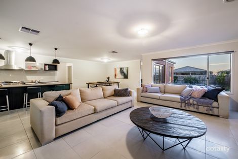 Property photo of 5 Crowe Avenue Cranbourne West VIC 3977