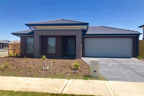 13 Acacia St, Officer, VIC 3809