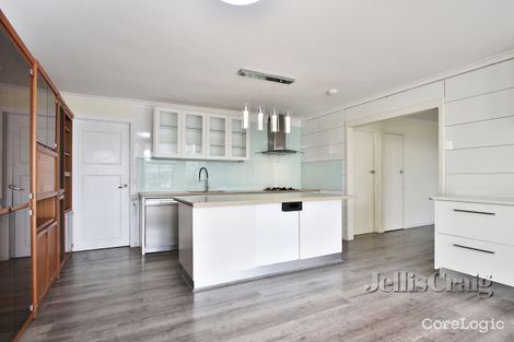 Property photo of 118 Blackburn Road Glen Waverley VIC 3150