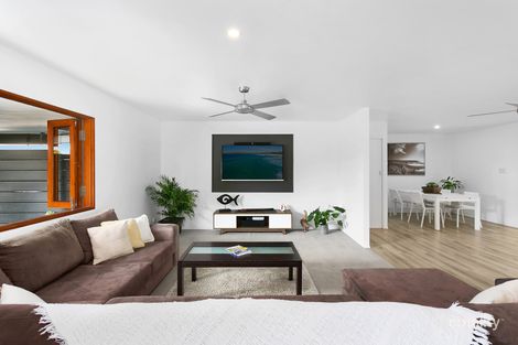 Property photo of 54 Twenty Fourth Avenue Palm Beach QLD 4221